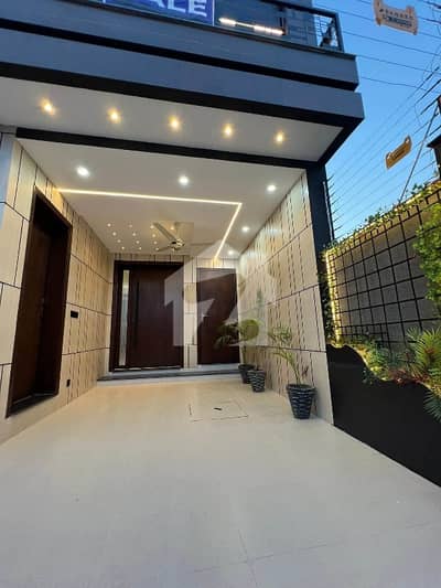 5 MARLA HOUSE AVAILABLE FOR SALE PRIME LOCATION OF BAHRIA TOWN LAHORE 5 MARLA HOUSE AVAILABLE FOR SALE PRIME LOCATION OF BAHRIA TOWN LAHORE