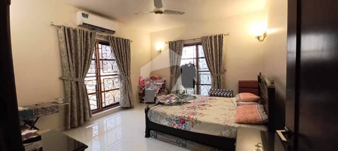 Owner Built 615 Square Yard Leased Luxury Bungalow For Sale In Prime Sector Of Gulshan-E-Maymar