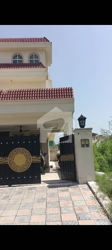 lower 1 kanal portion available for rent in C block B-17 multi garden