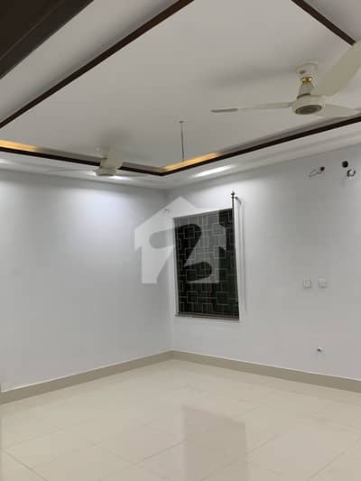 Lower Lock Upper Portion For Rent Area 15 Marla House