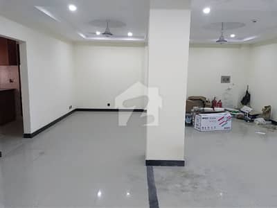بحریہ سپرنگ نارتھ بحریہ ٹاؤن فیز 7,بحریہ ٹاؤن راولپنڈی,راولپنڈی میں 7 مرلہ دفتر 90.0 ہزار میں کرایہ پر دستیاب ہے۔