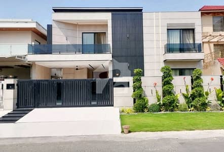 KANAL ULTRA MODERN DESIGN 60 FEET ROAD HOUSE FOR SALE IN VALENCIA TOWN