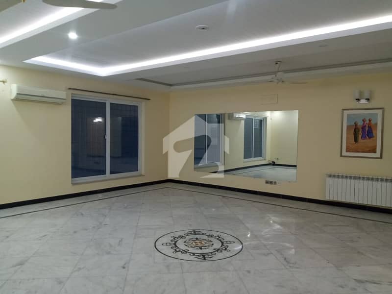 FOR RENT Fully Renovated 2-Bedrooms Open Basement F_7/1 FOR RENT Fully Renovated 2-Bedrooms Open Basement F_7/1
