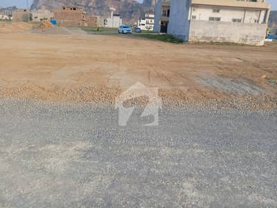 Ideally located plot for sale