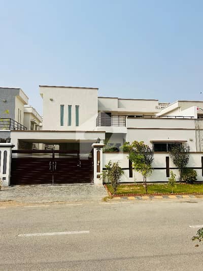 350 Square Yards House Is Available In Affordable Price In Falcon Complex New Malir