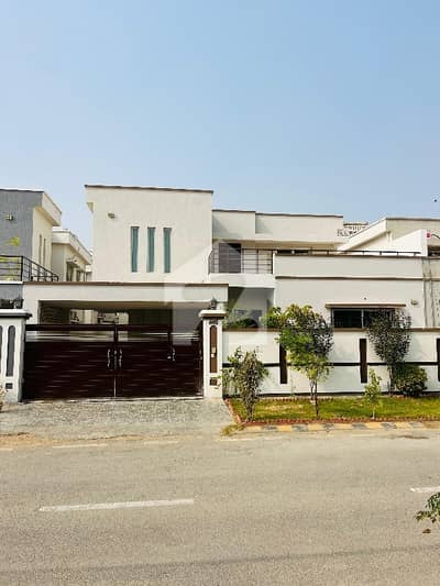 Reasonably-Priced 350 Square Yards House In Falcon Complex New Malir, Karachi Is Available As Of Now