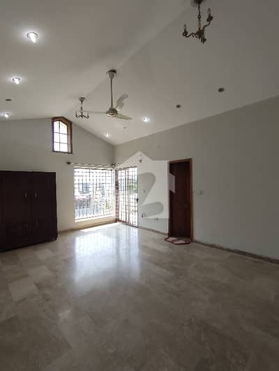 E-11 Mind Blowing Location What A Outstanding Upper Portion 3 Beds DD Tv Lounge