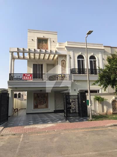 10 Marla Semi Furnished House Is Available For Sale In Bahria Orchard Phase 1 Central Block Lahore 10 Marla Semi Furnished House Is Available For Sale In Bahria Orchard Phase 1 Central Block Lahore