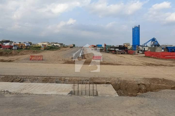1 Kanal Plot For Sale in F-14 1 Kanal Plot For Sale in F-14