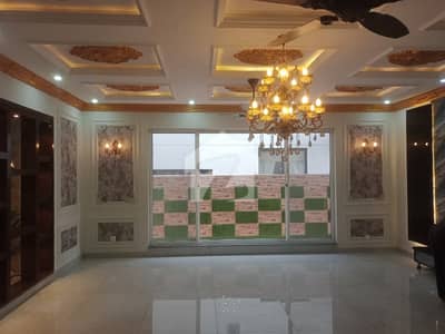 بحریہ ٹاؤن سیکٹر سی بحریہ ٹاؤن,لاہور میں 5 کمروں کا 1 کنال مکان 6.0 کروڑ میں برائے فروخت۔ بحریہ ٹاؤن سیکٹر سی بحریہ ٹاؤن,لاہور میں 5 کمروں کا 1 کنال مکان 6.0 کروڑ میں برائے فروخت۔