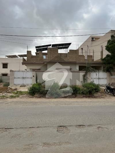 Main 200 Wide Road 400 Square Yard House Available