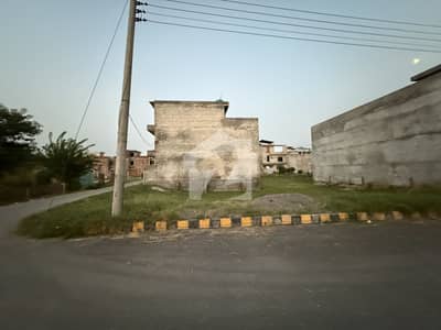 5 marla corner plot for sale