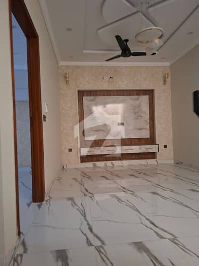 Prime Location Lower Portion Of 5 Marla Is Available For rent