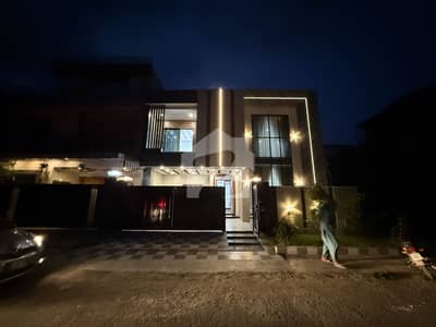 بسم اللہ ہاؤسنگ سکیم جی ٹی روڈ,لاہور میں 6 کمروں کا 10 مرلہ مکان 4.6 کروڑ میں برائے فروخت۔ بسم اللہ ہاؤسنگ سکیم جی ٹی روڈ,لاہور میں 6 کمروں کا 10 مرلہ مکان 4.6 کروڑ میں برائے فروخت۔