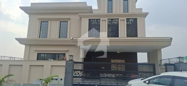 1 Kanal Double Unit House Available For Sale