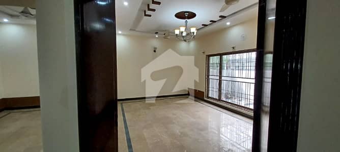 12 Marla House Available For Rent In G-15