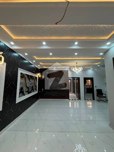 Hot Deal! 5 Marla Full House For Rent in Park View City Lahore
