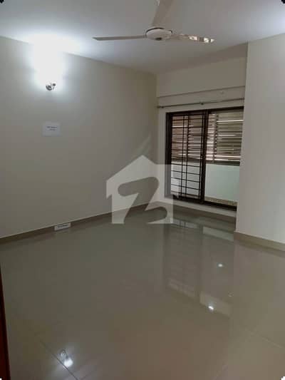 10-Marla 3-Bedroom's Flat *Ground Parking* Tile Flooring ( Apartment | Flat ) For Sale | Askari 10 Lahore Cantt | @nusratestate