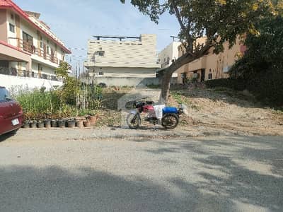 1 Kanal South Face Level Plot For Sale IN Sector E DHA Phase 2 Islamabad: