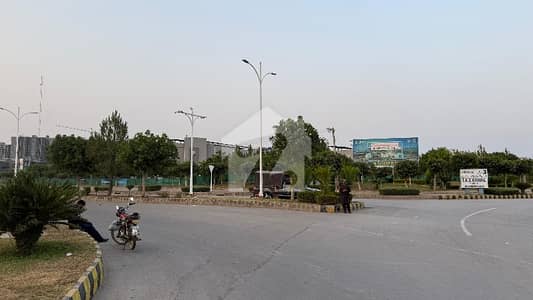 گلبرگ ریزیڈنشیا - بلاک کے گلبرگ ریزیڈنشیا,گلبرگ,اسلام آباد میں 10 مرلہ رہائشی پلاٹ 1.35 کروڑ میں برائے فروخت۔ گلبرگ ریزیڈنشیا - بلاک کے گلبرگ ریزیڈنشیا,گلبرگ,اسلام آباد میں 10 مرلہ رہائشی پلاٹ 1.35 کروڑ میں برائے فروخت۔