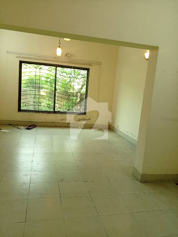 Askari -X 10Marla 5bed House Askari -X 10Marla 5bed House