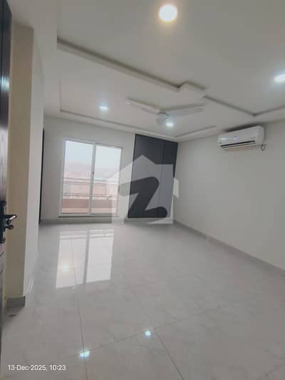 2 Bedroom Sun Facing & Mian Avenue Facing Apartment Up For Sale Good Rental Value