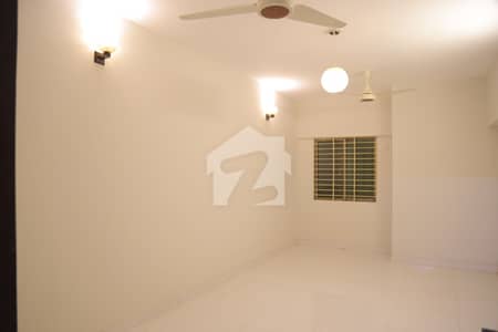 3 BED DD FLAT AVAILABLE FOR RENT