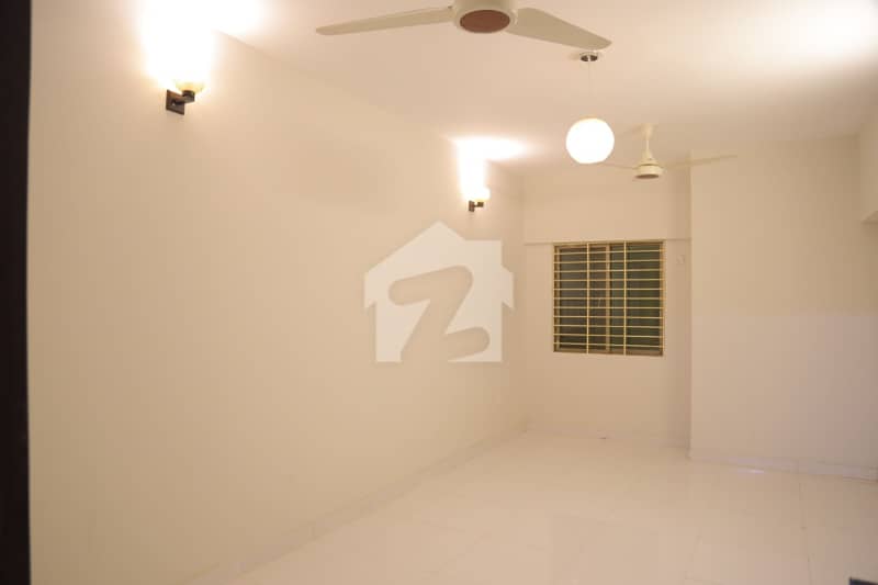 3 BED DD FLAT AVAILABLE FOR RENT 3 BED DD FLAT AVAILABLE FOR RENT