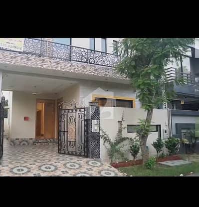 5 MARLA BRAND NEW TOP LOCATION HOUSE FOR SALE IN DHA 9 TOWN