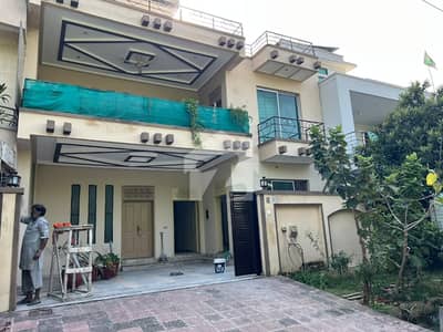 I-8 Beautiful Ground Portion For Rent
