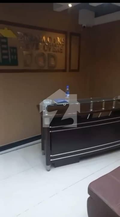 ڈی ایچ اے فیز 5 ڈی ایچ اے ڈیفینس,کراچی میں 9 مرلہ Studio دفتر 2.25 لاکھ میں کرایہ پر دستیاب ہے۔