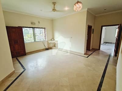 12,Marla Beautiful Upper Portion (Separate Gate) Available For Rent In Johar Town Near Euro Stor
