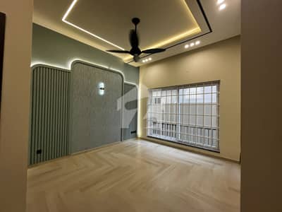 1 KANAL HOUSE AVAILABLE FOR RENT IN F-8/4