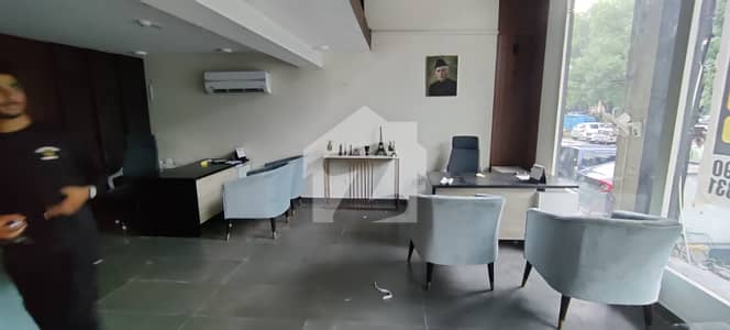 Fully Furnished Office Available For Rent And Furniture