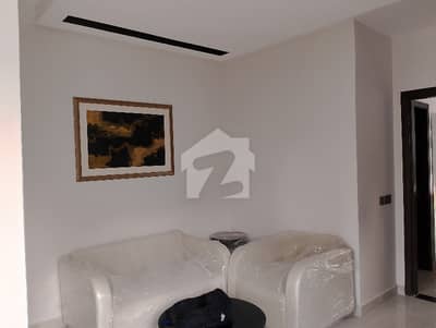 Prime Location 1000 Square Feet Flat For rent In Gulberg