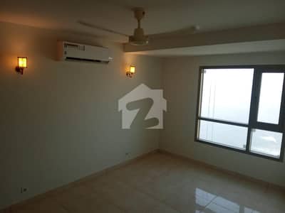 EMAAR CORAL TOWERS 4BED SEAFACING AVALIABLE FOR RENT. EMAAR CORAL TOWERS 4BED SEAFACING AVALIABLE FOR RENT.