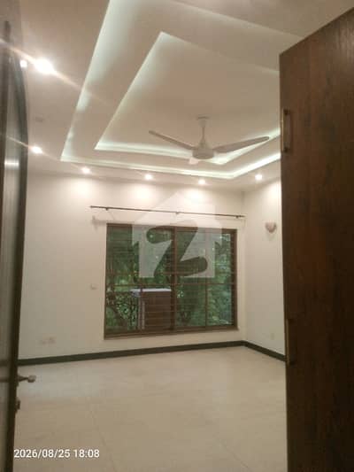 1Kanal Upper Portion Available For Rent In Dha Phase 6 Lahore