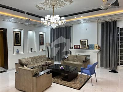 ایل ڈی اے ایوینیو لاہور میں 8 کمروں کا 1 کنال مکان 2.25 لاکھ میں کرایہ پر دستیاب ہے۔ ایل ڈی اے ایوینیو لاہور میں 8 کمروں کا 1 کنال مکان 2.25 لاکھ میں کرایہ پر دستیاب ہے۔