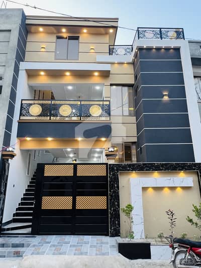 سودائیس ولاز ورسک روڈ,پشاور میں 6 کمروں کا 5 مرلہ مکان 2.1 کروڑ میں برائے فروخت۔