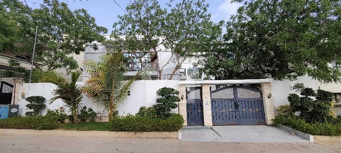 LUXURIOUS 600 SQUARE YARDS ONE UNIT PARK FACING HOUSE FOR SALE IN SECTOR U GULSHAN E MAYMAR KARACHI