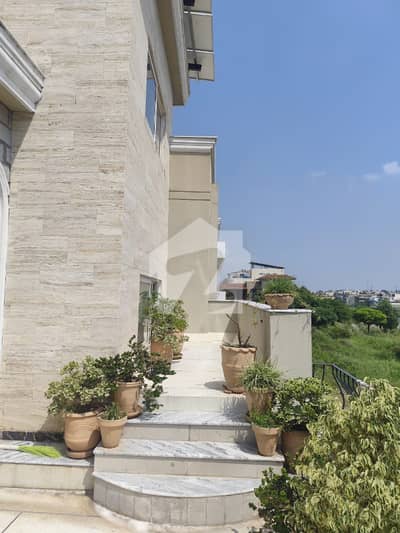 BEAUTIFUL HOUSE AVAILABLE FOR SALE f7/2 6 KANAL EXTRA LAND