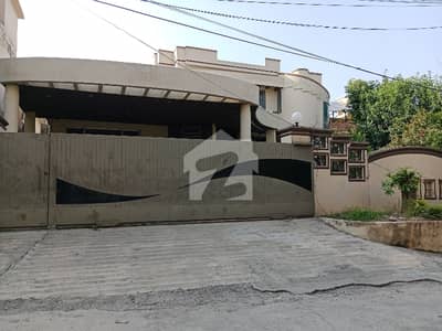 گلریز ہاؤسنگ سکیم راولپنڈی میں 6 کمروں کا 1 کنال مکان 2.0 لاکھ میں کرایہ پر دستیاب ہے۔