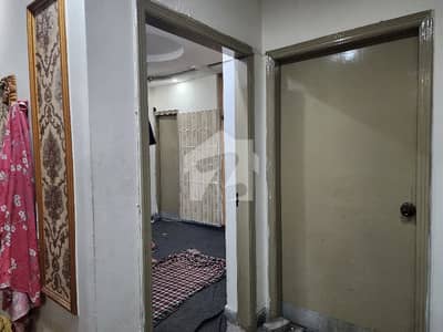 Old Muslim Town Flat For Rent For Bachelors 2 Bed Tv Lounge Kitchen Parking