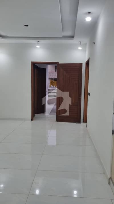 1 FLOOR PORTION FOR SALE IN GULSHAN E IQBAL BLOCK 1 (150SQYARDS)