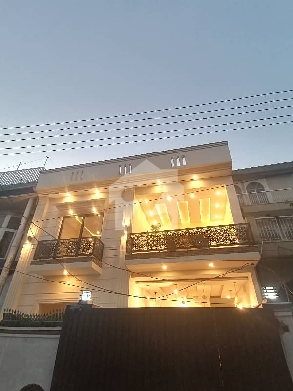 آئی ۔ 10/2 آئی ۔ 10,اسلام آباد میں 4 کمروں کا 6 مرلہ مکان 5.5 کروڑ میں برائے فروخت۔ آئی ۔ 10/2 آئی ۔ 10,اسلام آباد میں 4 کمروں کا 6 مرلہ مکان 5.5 کروڑ میں برائے فروخت۔
