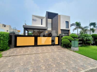 1 KANAL ELEGANT AND FULLY MAINTAINED SUPER HOT LOCATED BUNGALOW WITH SOLAR IS AVAILABLE IN THE BEST BLOCK OF DHA LAHORE.