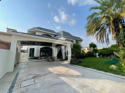 2 KANAL ELEGANT AND FULLY MAINTAINED SUPER HOT LOCATED BUNGALOW IS AVAILABLE IN THE BEST BLOCK OF DHA LAHORE.