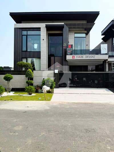 1 KANAL ELEGANT AND FULLY FURNISHED MODERN PRIME BUNGALOW IS AVAILABLE IN THE BEST BLOCK OF DHA LAHORE.