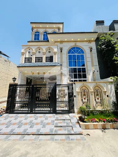5 Marla most luxurious House for sale prime Location jubilee Town 5 Marla most luxurious House for sale prime Location jubilee Town