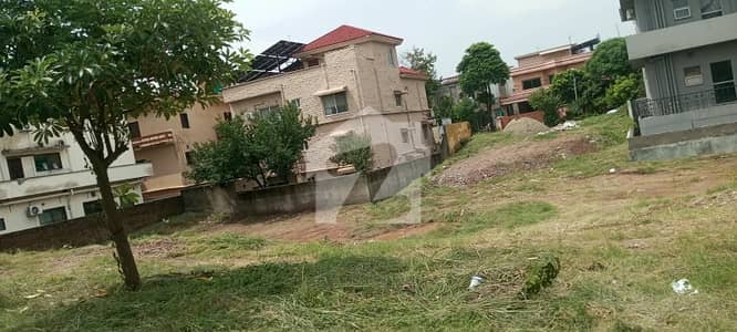 ڈی ایچ اے فیز 1 - سیکٹر ای ڈی ایچ اے ڈیفینس فیز 1,ڈی ایچ اے ڈیفینس,اسلام آباد میں 1 کنال رہائشی پلاٹ 4.15 کروڑ میں برائے فروخت۔ ڈی ایچ اے فیز 1 - سیکٹر ای ڈی ایچ اے ڈیفینس فیز 1,ڈی ایچ اے ڈیفینس,اسلام آباد میں 1 کنال رہائشی پلاٹ 4.15 کروڑ میں برائے فروخت۔
